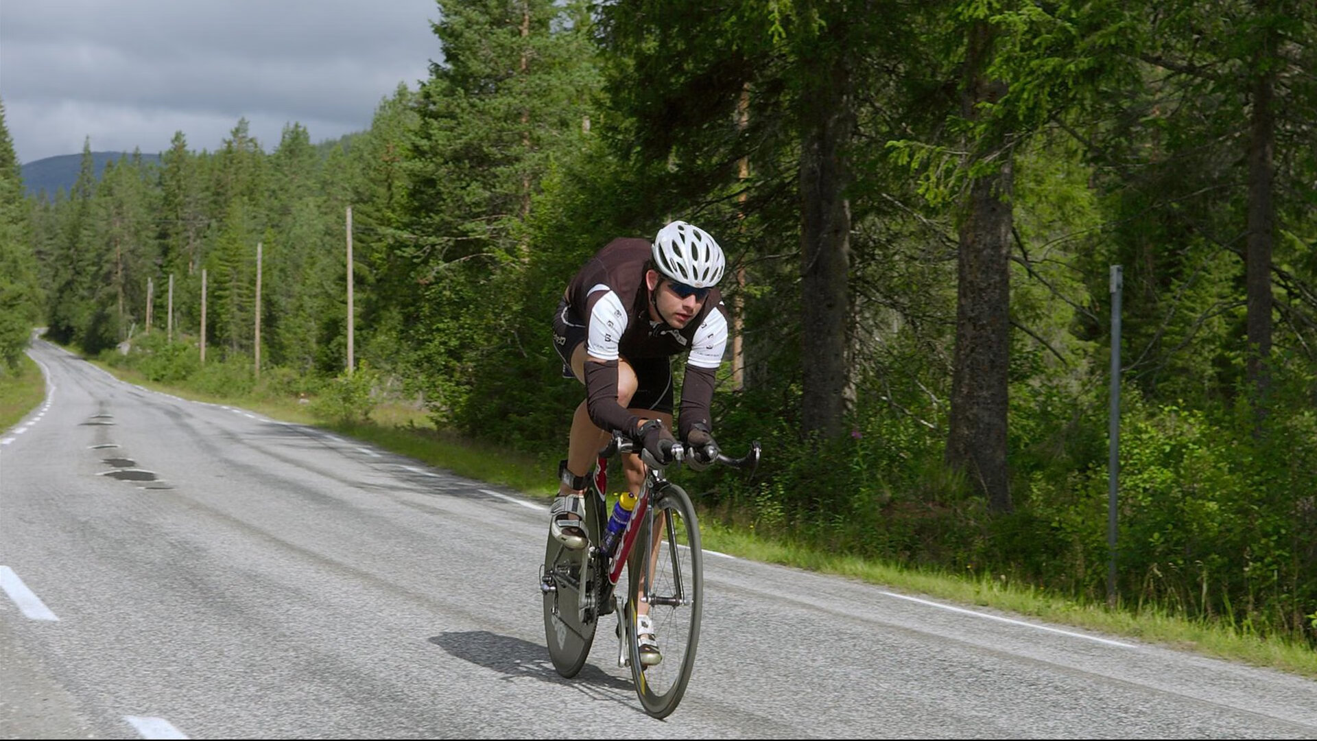 WRC文化交流：世界各地的拉力魅力，世界著名拉力赛道